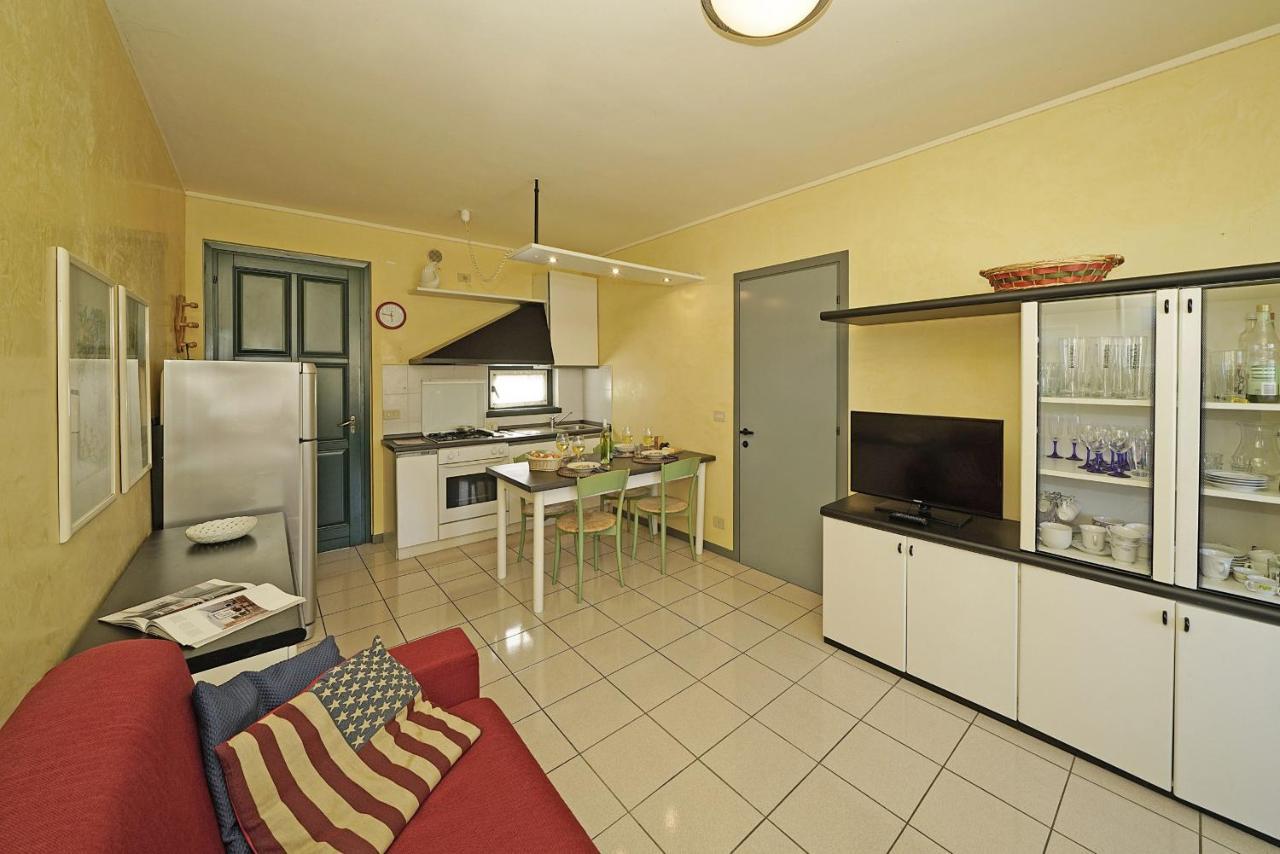 Il Porticciolo P1-12 By Wonderful Italy Apartment ซีร์มิโอเน ภายนอก รูปภาพ
