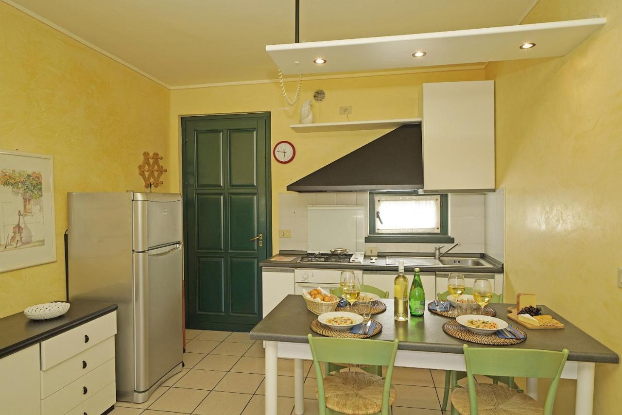 Il Porticciolo P1-12 By Wonderful Italy Apartment ซีร์มิโอเน ภายนอก รูปภาพ