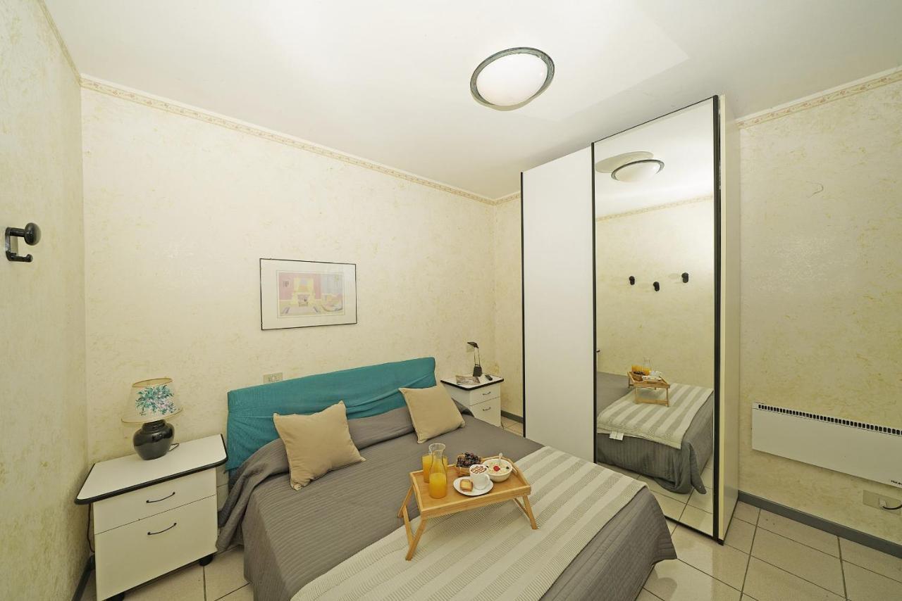 Il Porticciolo P1-12 By Wonderful Italy Apartment ซีร์มิโอเน ภายนอก รูปภาพ