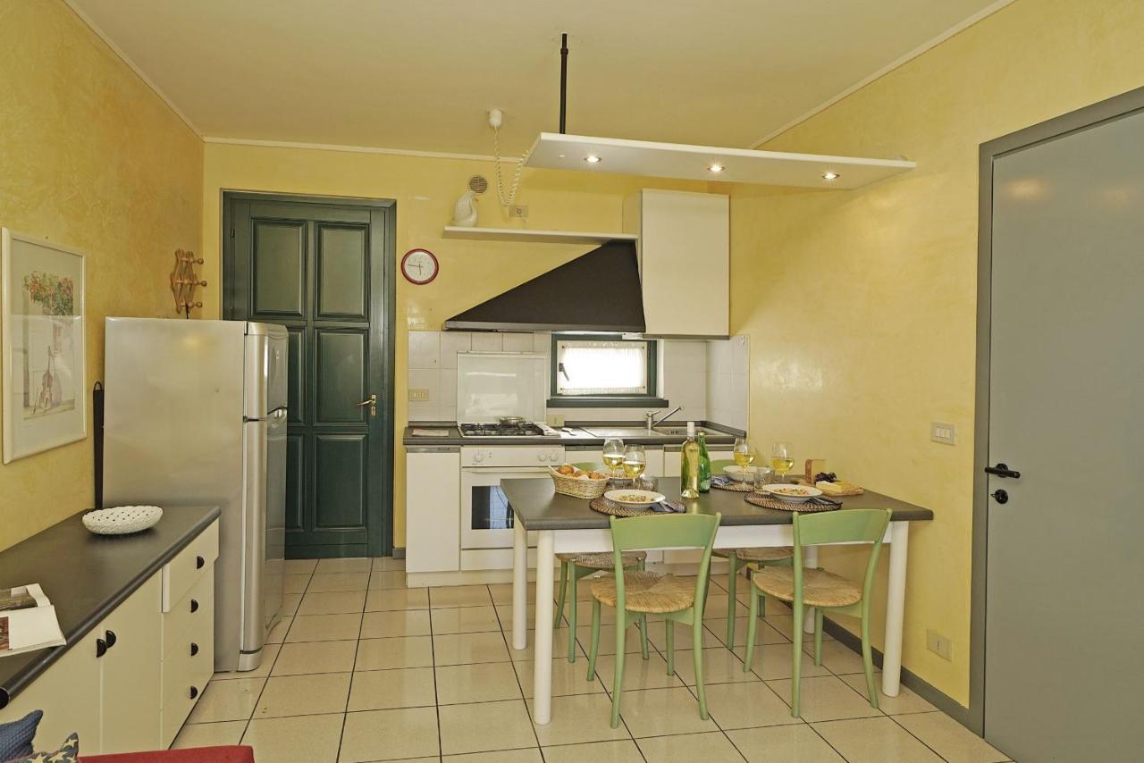 Il Porticciolo P1-12 By Wonderful Italy Apartment ซีร์มิโอเน ภายนอก รูปภาพ